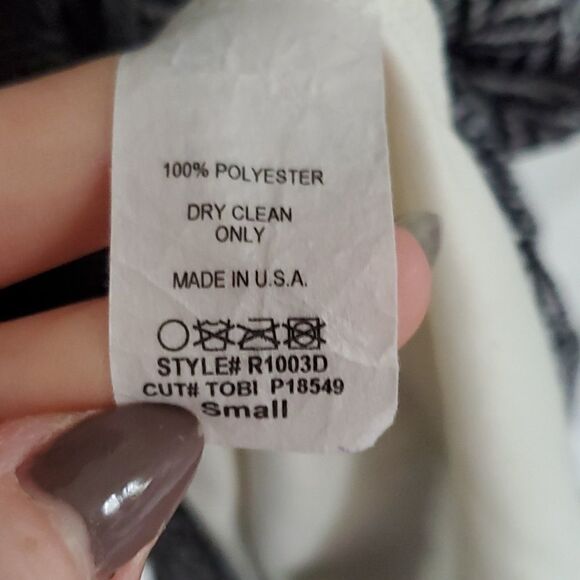 TOBI Black & White Romper - Picture 6 of 7